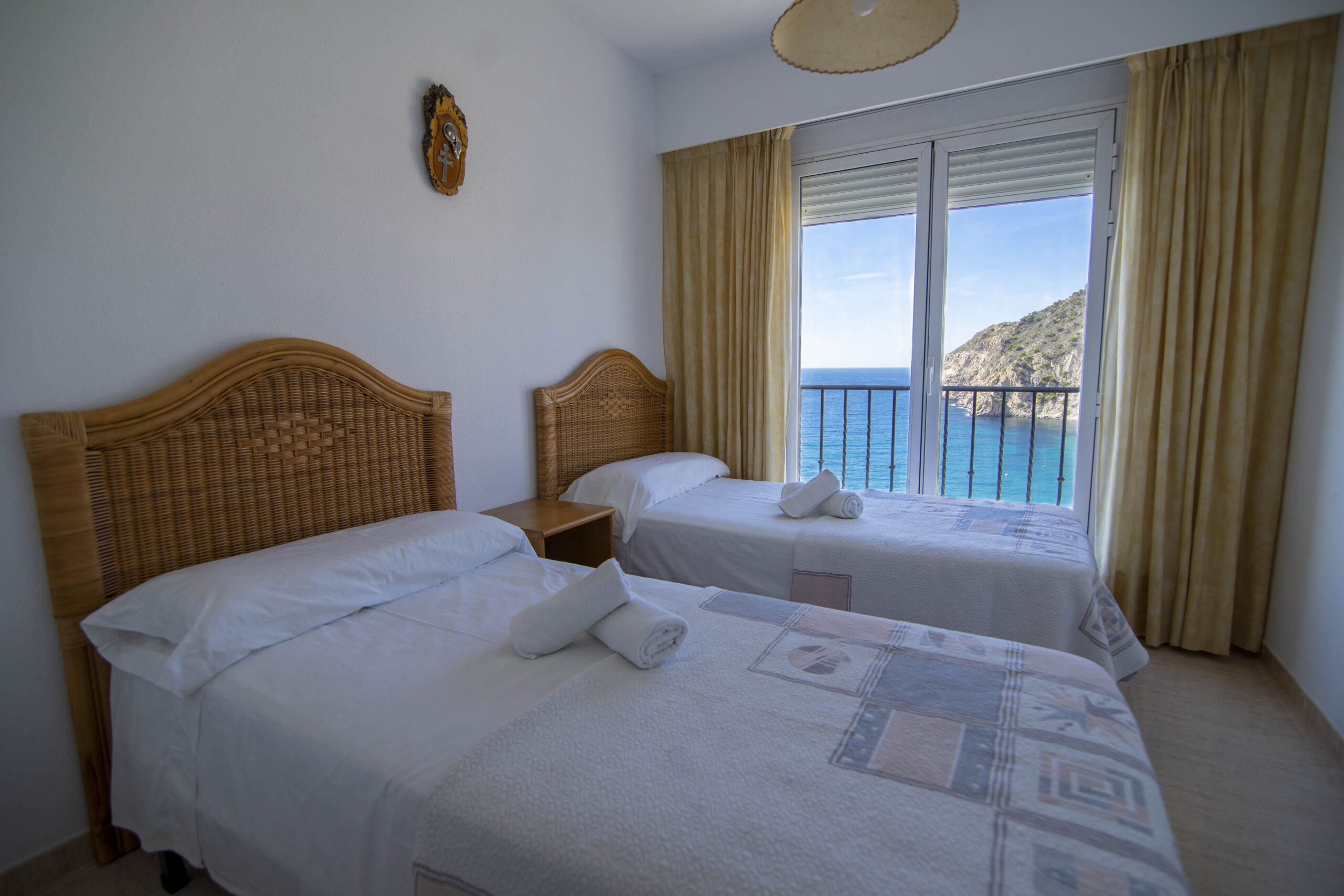 habitacion1 DSC3770 1 scaled